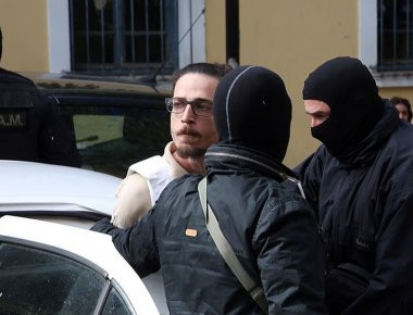 Κωνσταντίνος Γιαγτζόγλου για τις επιθέσεις φιλοτρομοκρατών σε οχήματα της ΕΛΑΣ: «Με εμπνέετε»!